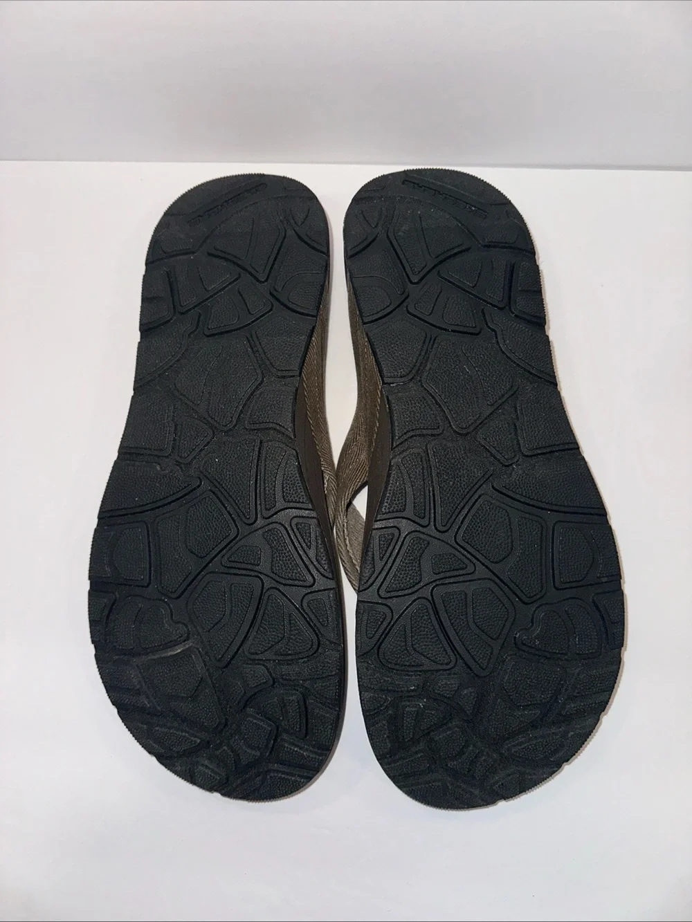 Skechers Men Relaxed Fit Luxe Foam Flip Flop Thong Brown Size 12 Never Worn